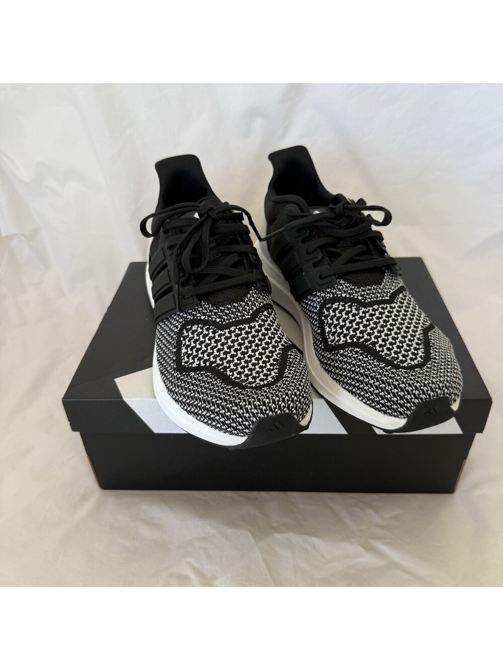 Adidas Ultradream DNA Men's Shoes Size 9.5 Black White JS0313 Running Walking